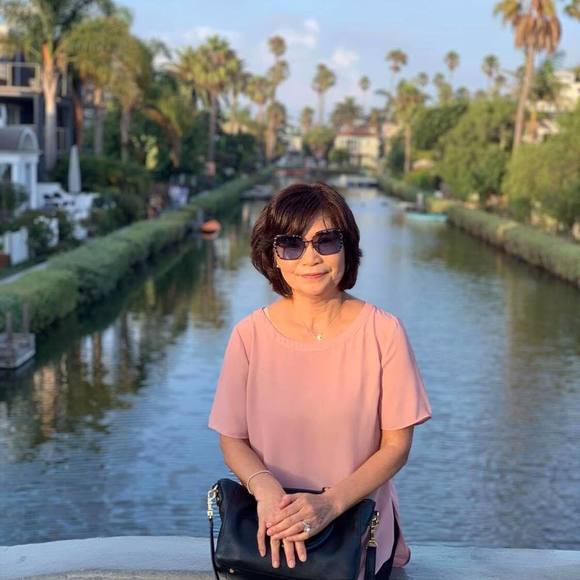 Meet your Posher, Eun hee - Picture 1 of 1